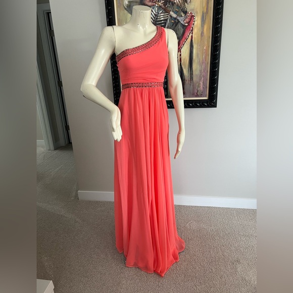 Bcbgmaxazria Daniele One Shoulder Embellished Gown - Picture 4 of 10